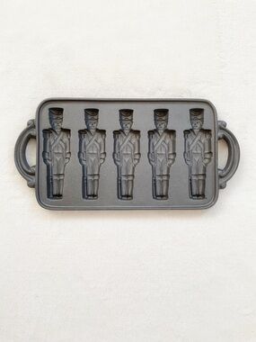 Vintage John Wright Cast Iron Toy Soldier Cookie Pan Mold 1985 Christmas USA